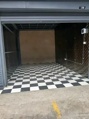 Shops to Let in Adams Arcade