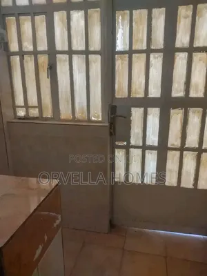 4bdrm Penthouse in Riara Road, Hurlingham for rent