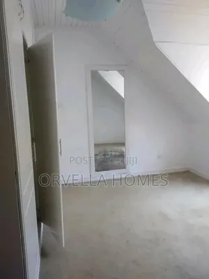 4bdrm Penthouse in Riara Road, Hurlingham for rent
