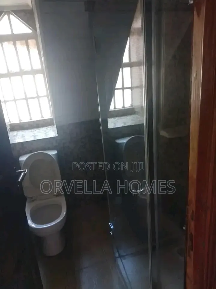 4bdrm Penthouse in Riara Road, Hurlingham for rent