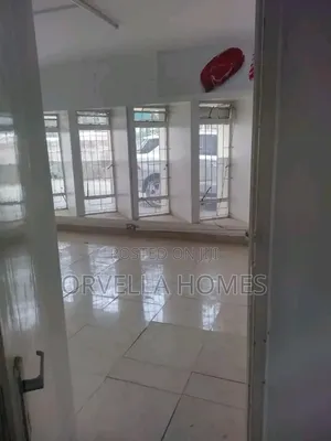 3 Bedrooms Commercial Office to Let in Kilimani
