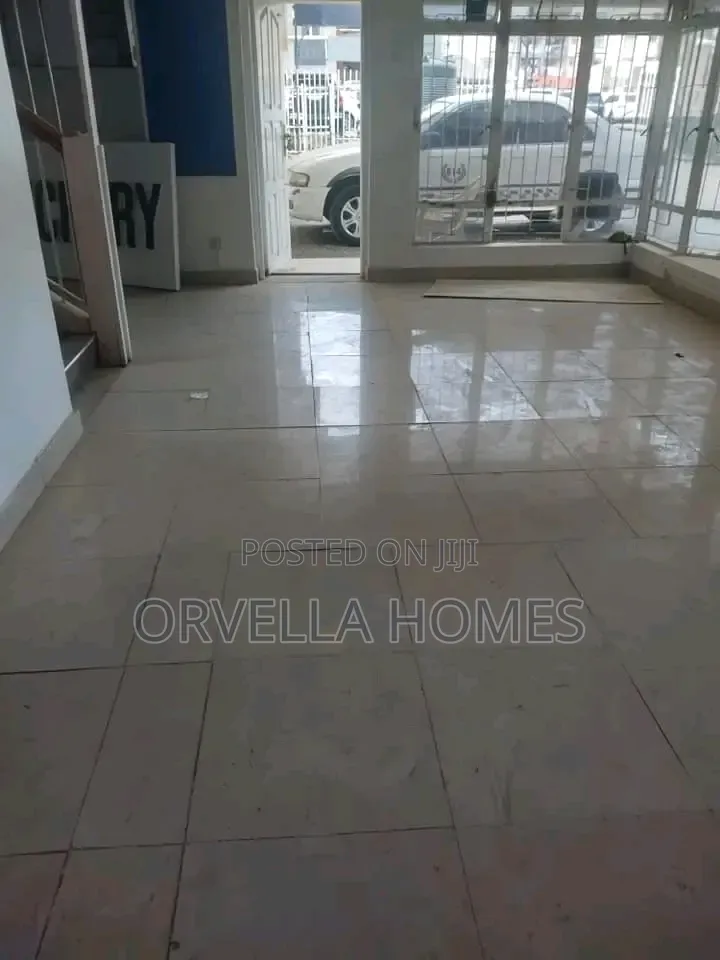 3 Bedrooms Commercial Office to Let in Kilimani