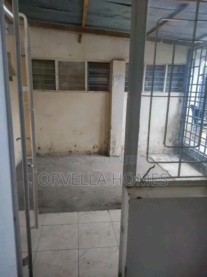 3 Bedrooms Commercial Office to Let in Kilimani