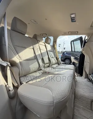 Toyota Land Cruiser LC300 2023 Black