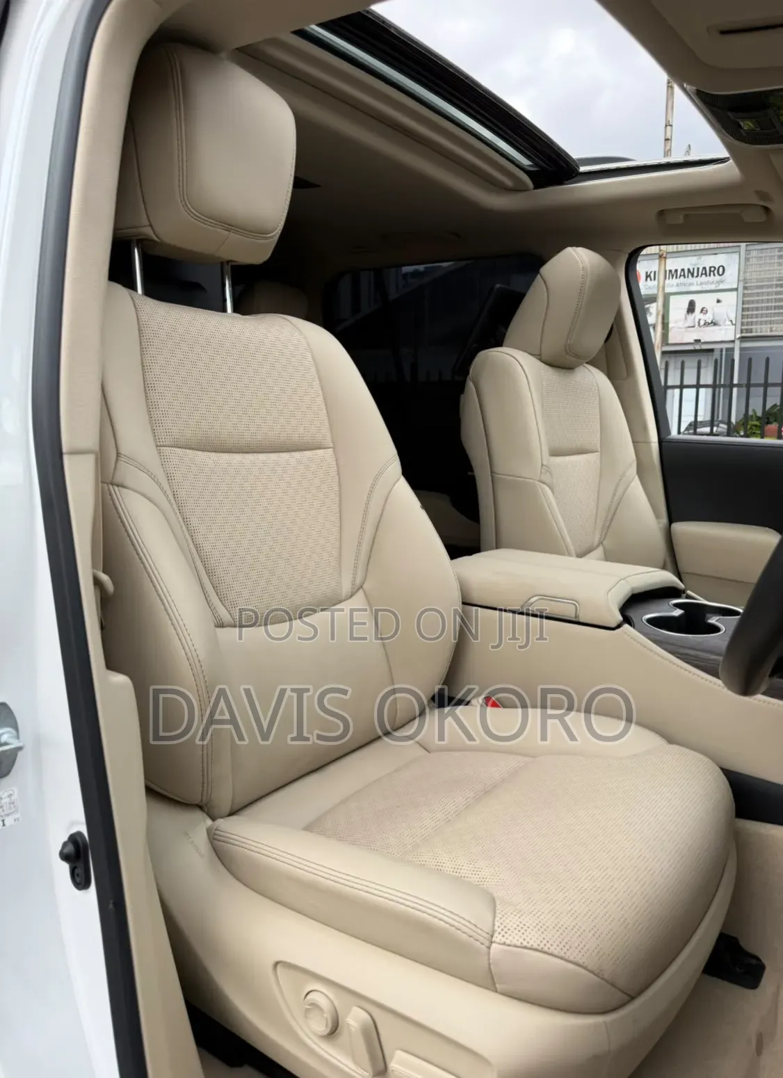 Toyota Land Cruiser LC300 2023 White