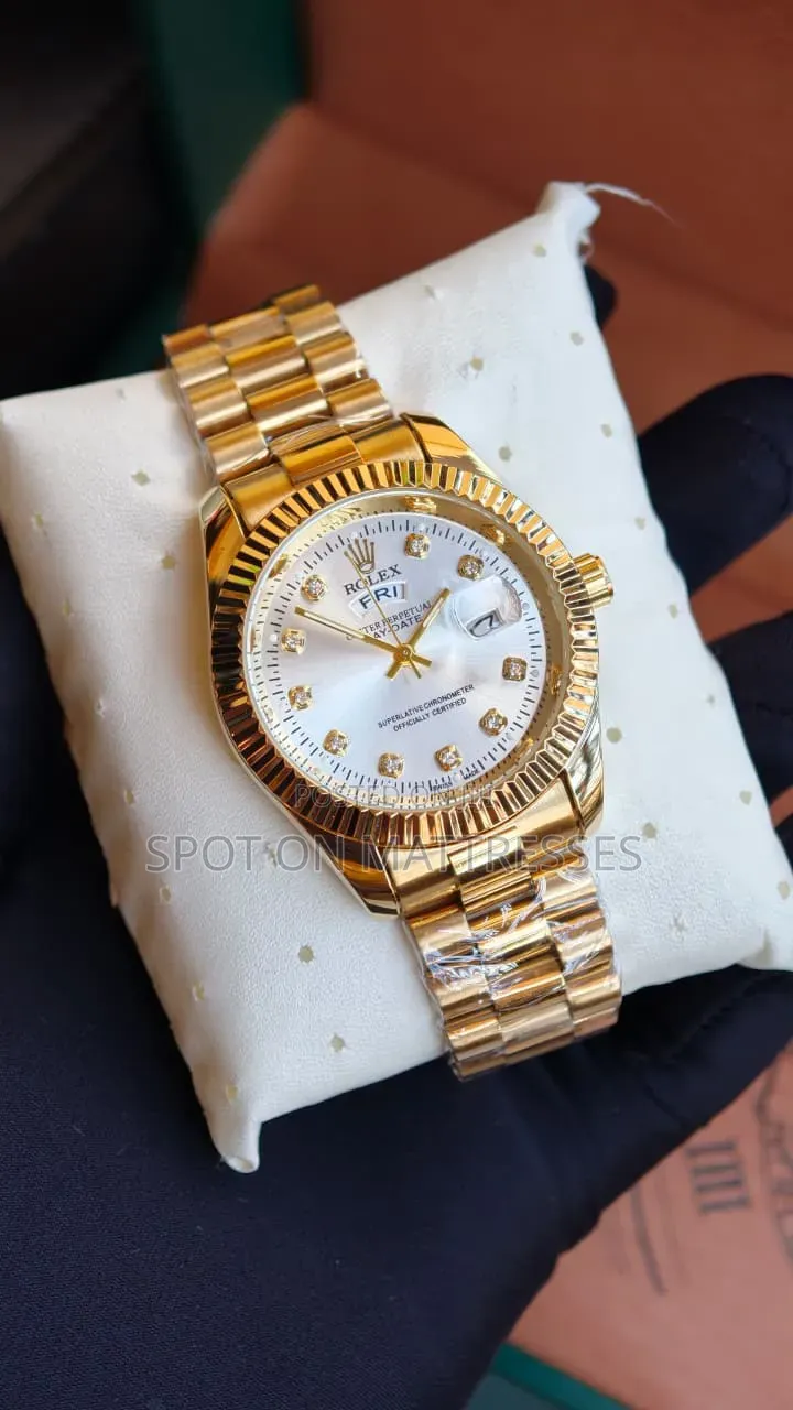 Affordable Rolex Gents Watch. Gold/Silver/Black/Blue.
