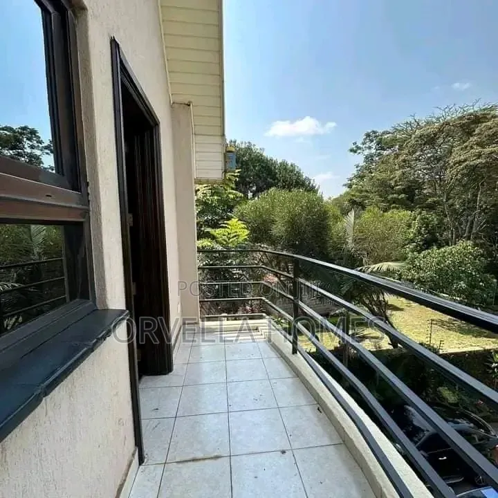 4bdrm Townhouse / Terrace in Lavington, Muthangari for rent