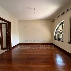 4bdrm Townhouse / Terrace in Lavington, Muthangari for rent