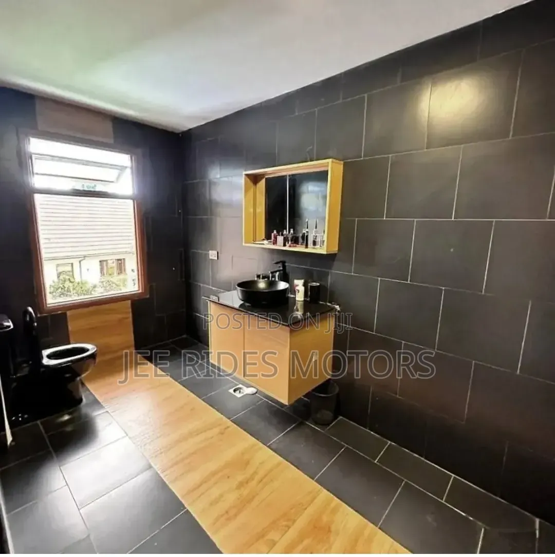 Furnished 7bdrm Mansion in Ridgeways for sale