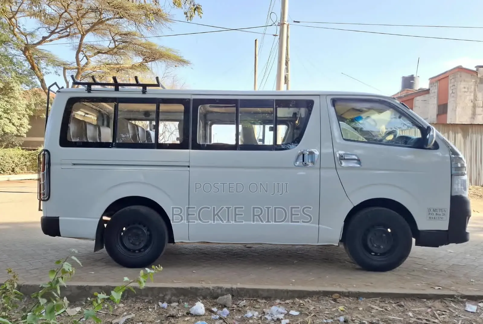 Toyota HiAce 2012 White