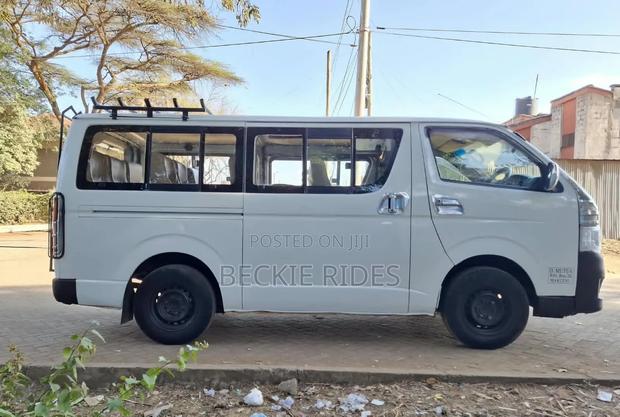 Toyota HiAce 2012 White - thumbnail 7