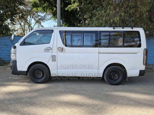 Toyota HiAce 2012 White - thumbnail 8
