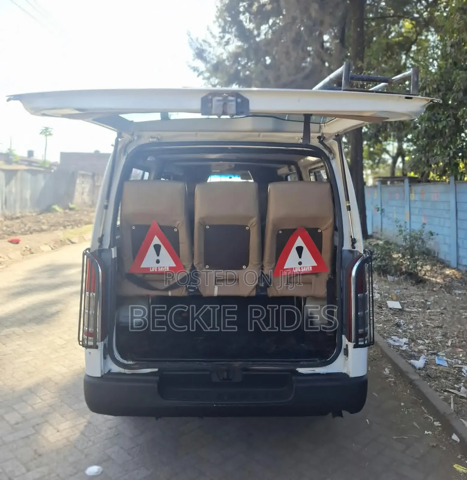 Toyota HiAce 2012 White