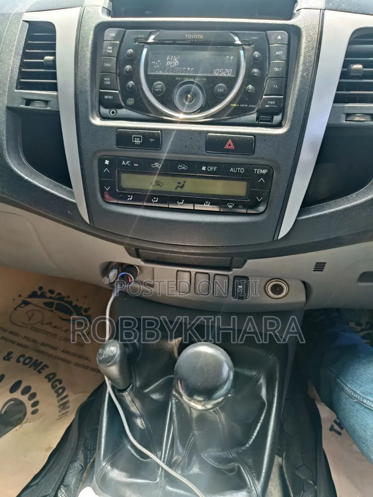 Toyota Hilux 2.5 D-4D SRX 2011 Gray