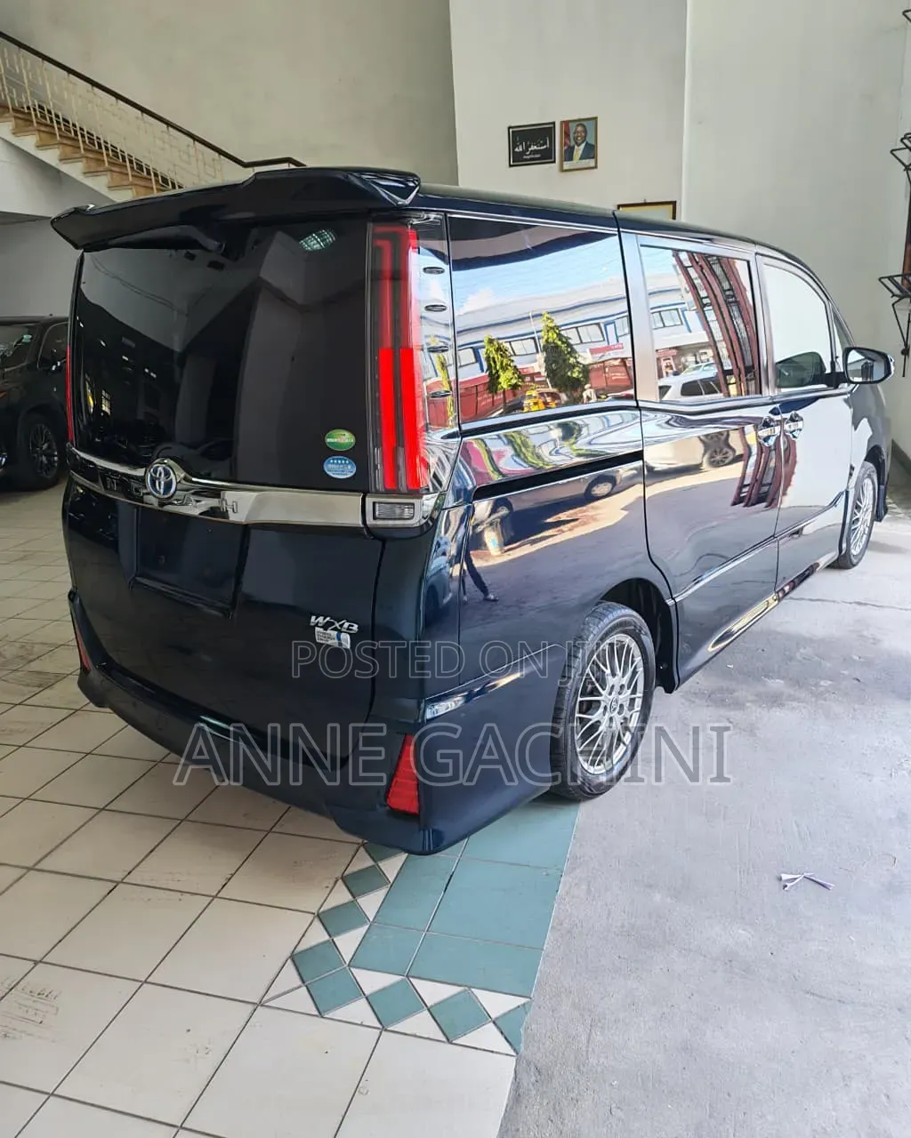 Toyota Noah 1.8 FWD Hybrid (7 seater) 2019 Blue