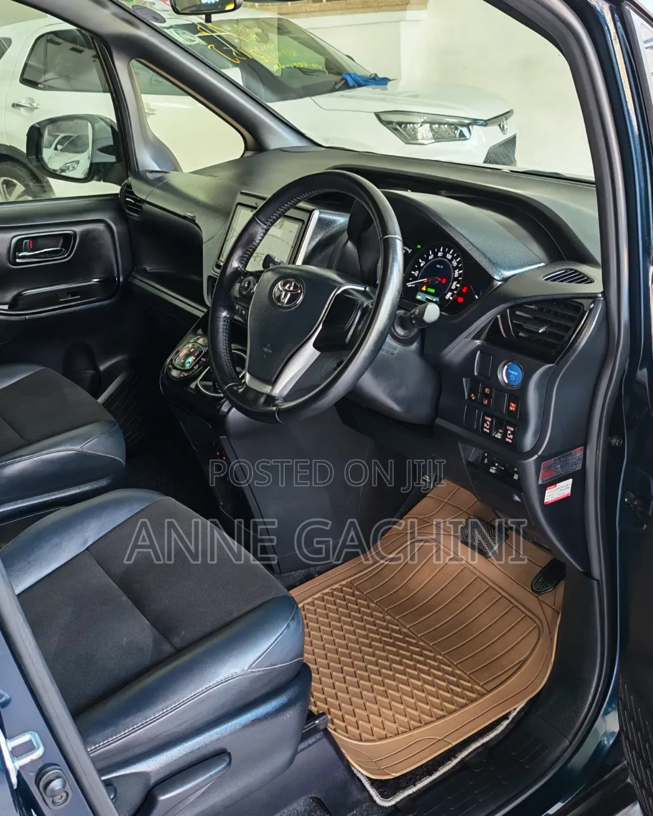 Toyota Noah 1.8 FWD Hybrid (7 seater) 2019 Blue