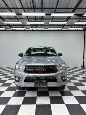 Toyota Hilux 2019 Silver