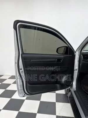 Toyota Hilux 2019 Silver