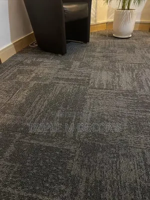 Professional Grey Carpet Tiles for Modern Workspaces
