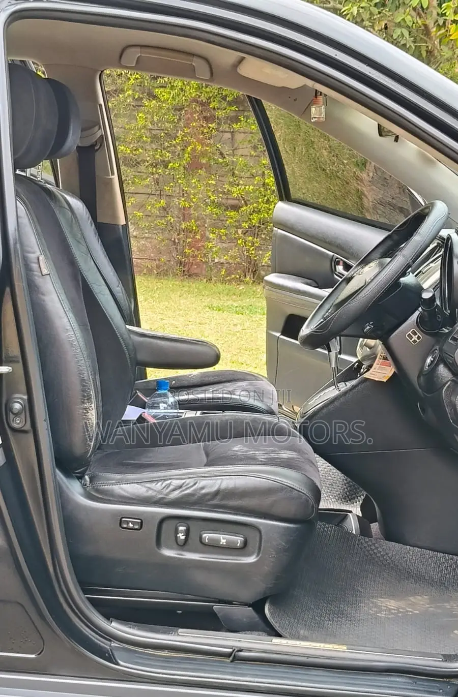 Toyota Harrier 2012 Black