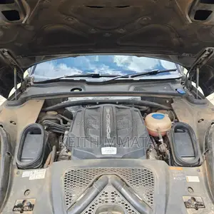 Porsche Macan GTS 2018 Black
