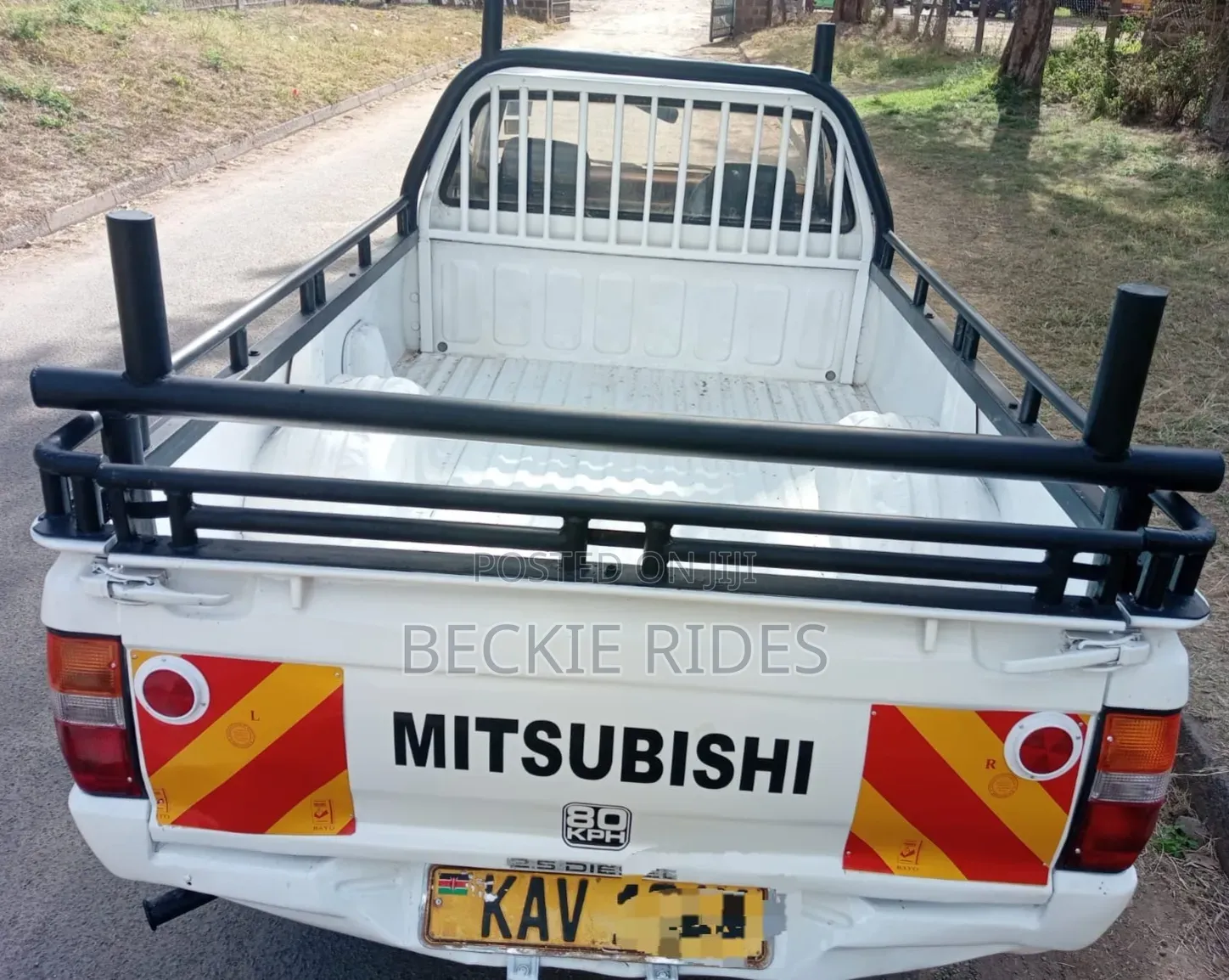 Mitsubishi L200 1998 White