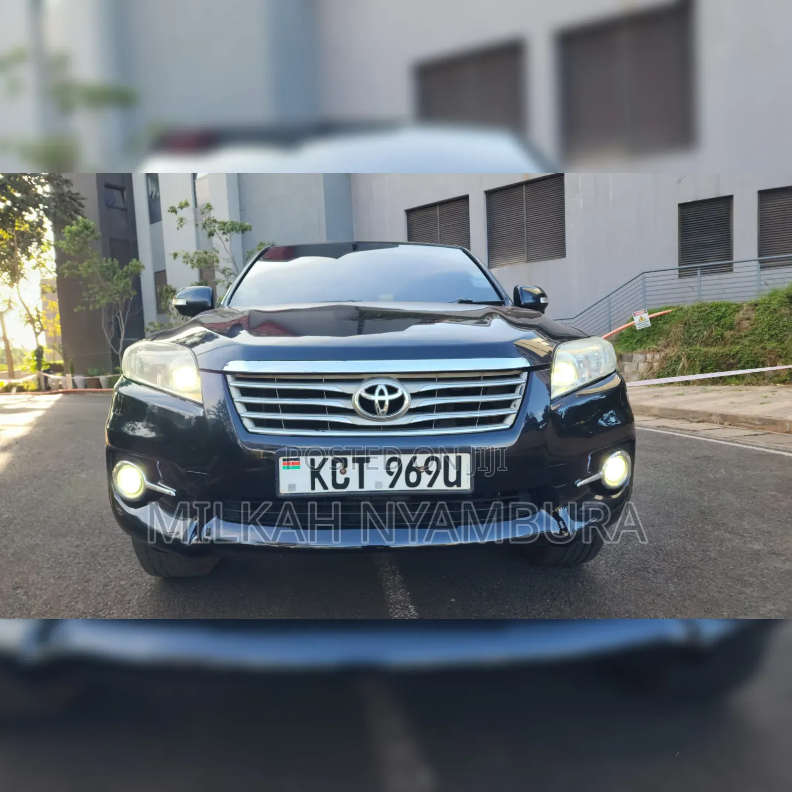 Toyota Vanguard 2012 Black
