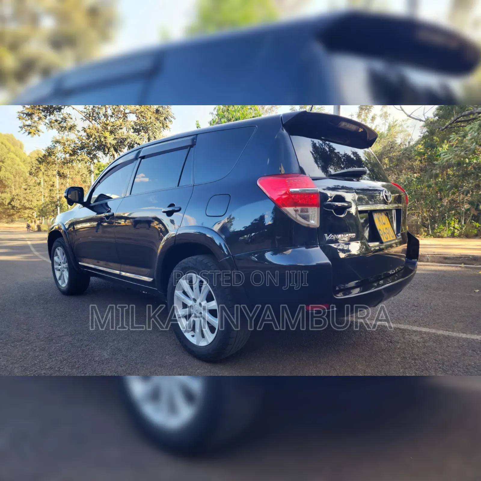 Toyota Vanguard 2012 Black