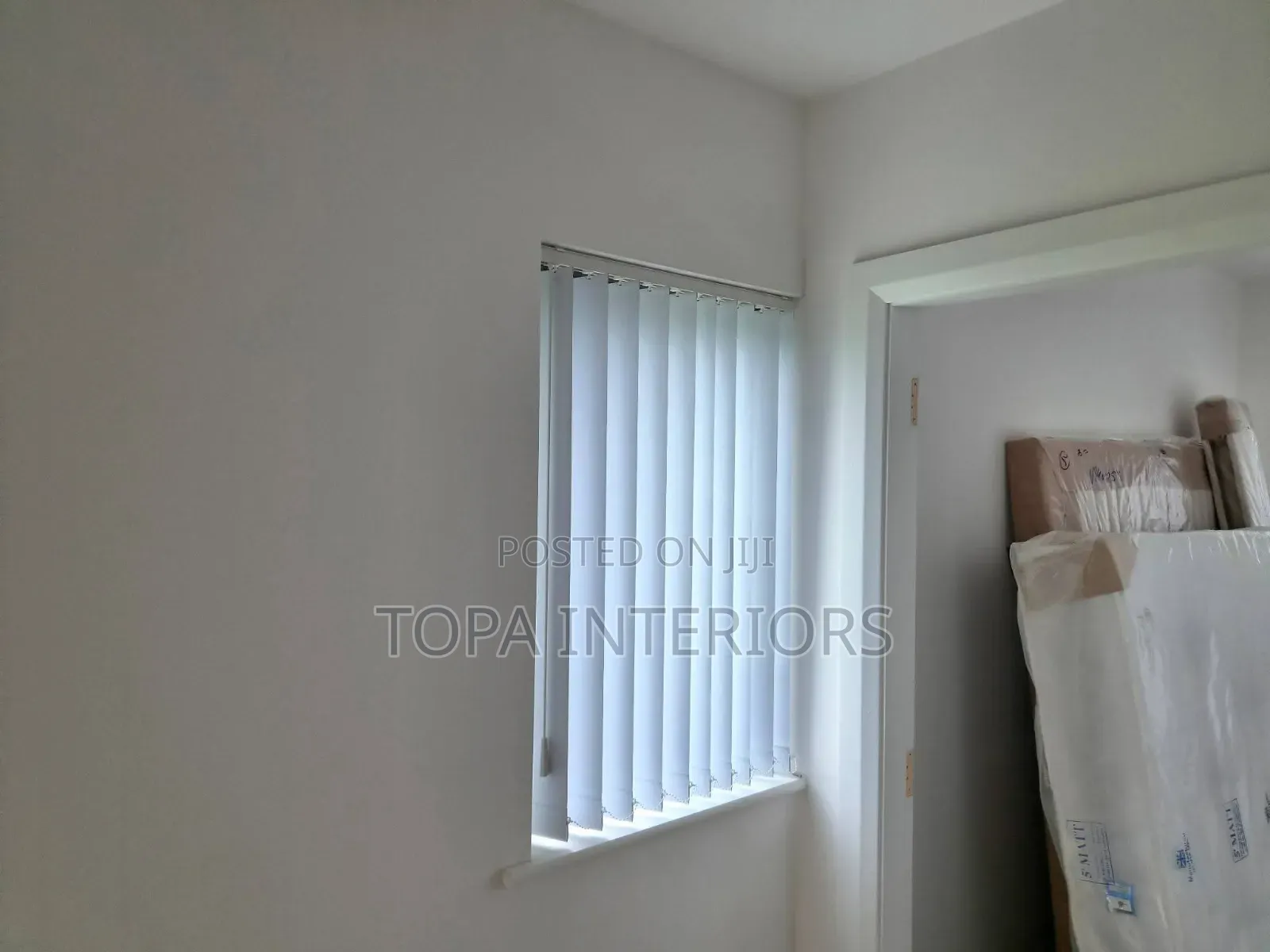 White Curtain Blinders for Office Privacy