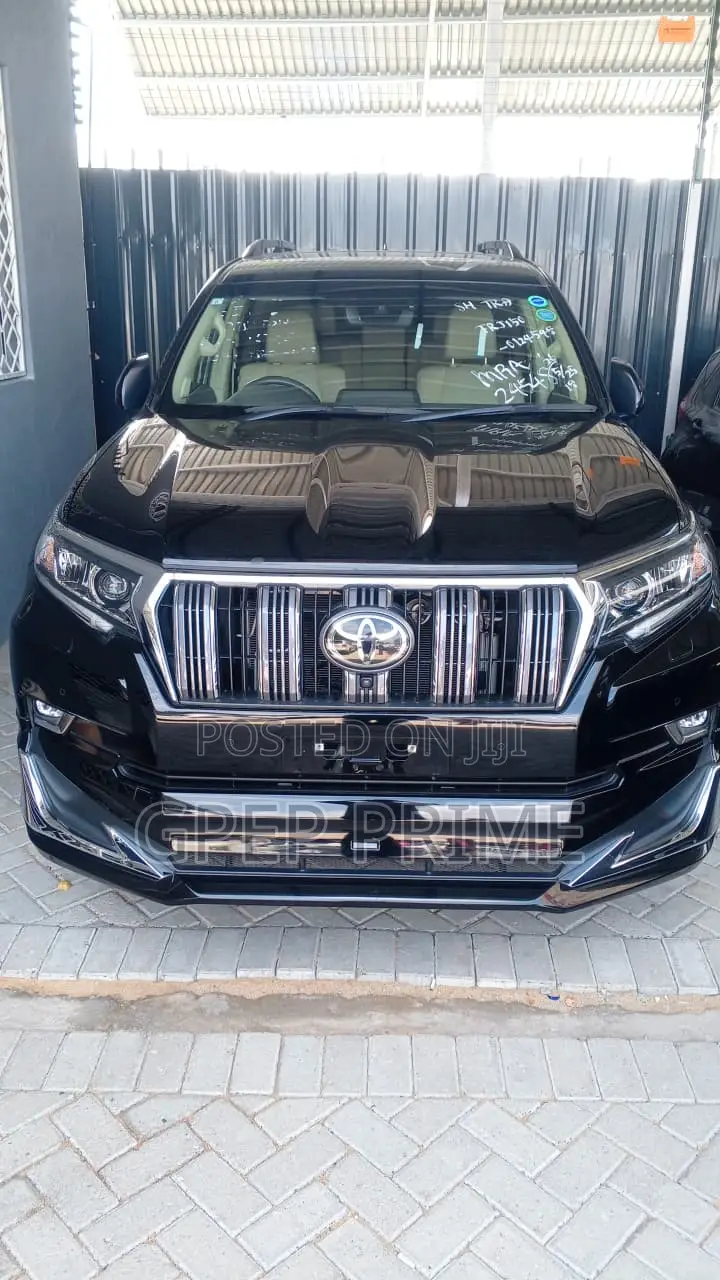 Toyota Land Cruiser Prado 2.7 2021 Black