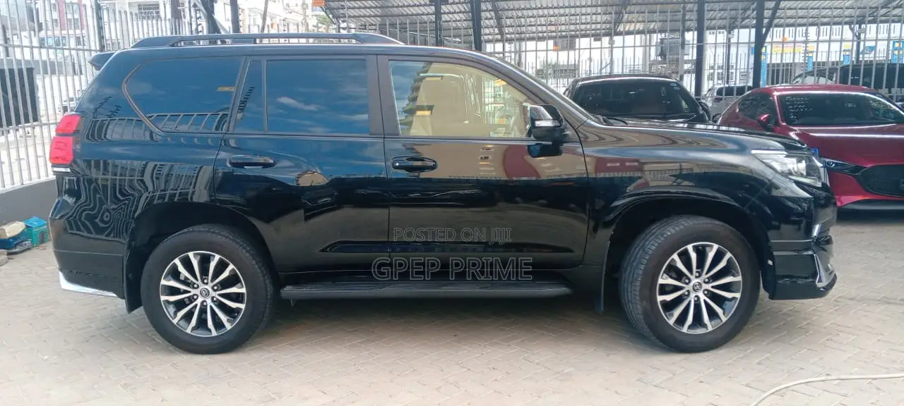 Toyota Land Cruiser Prado 2.7 2021 Black
