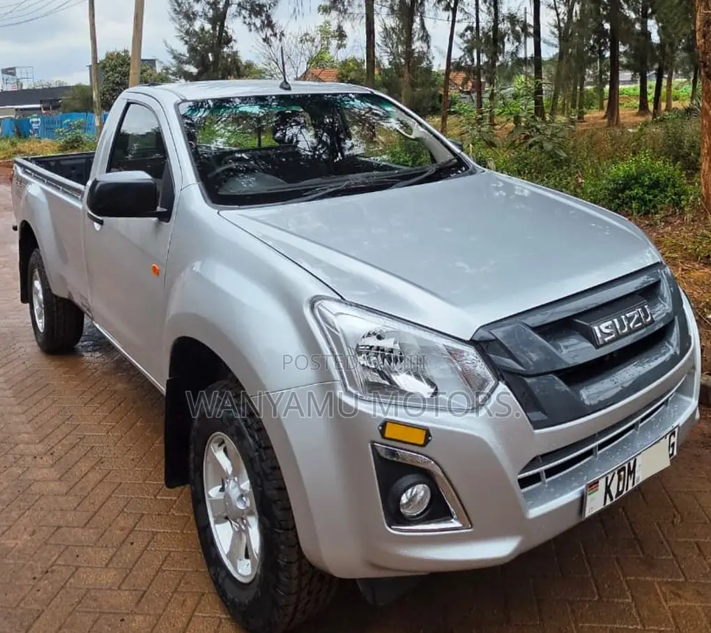 Isuzu D-MAX 2023 Silver