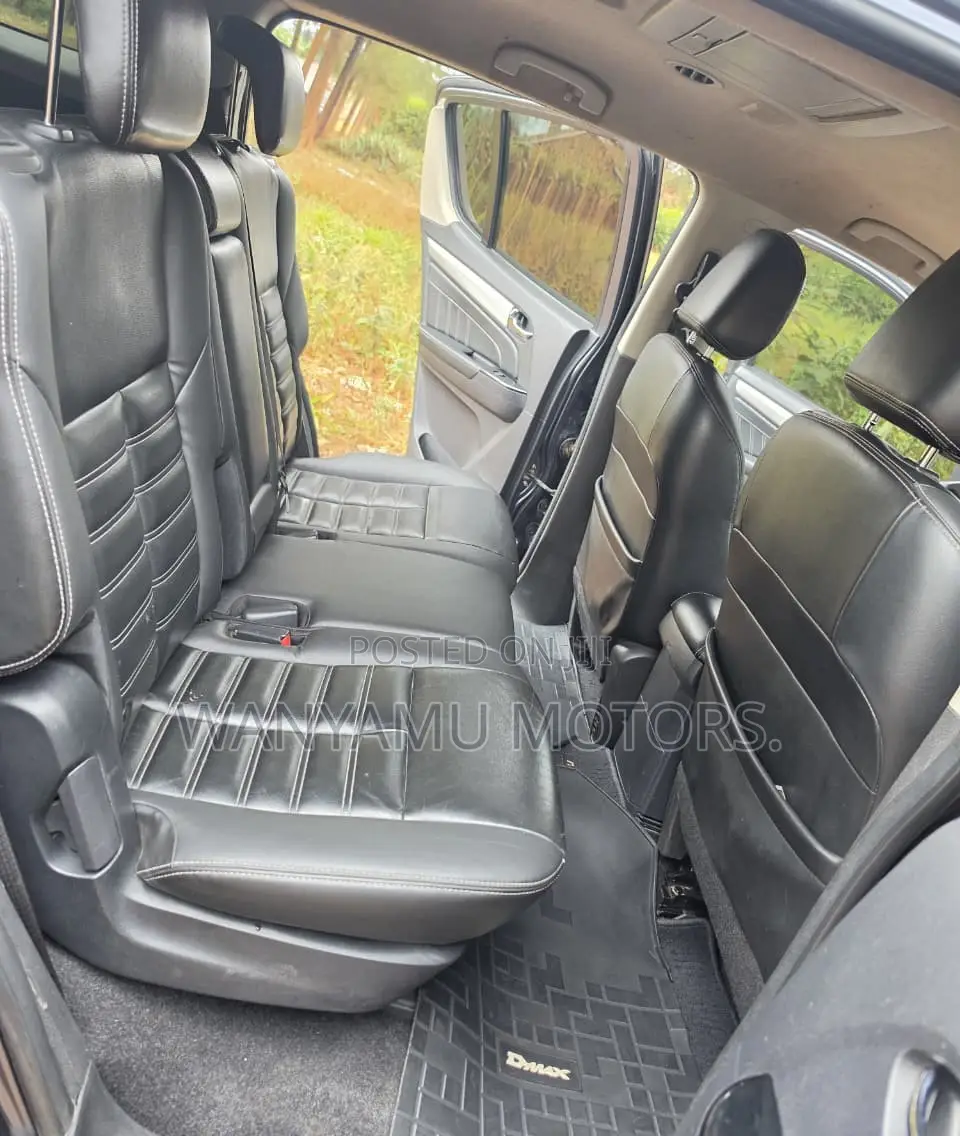 Isuzu MU-X 2021 Gray