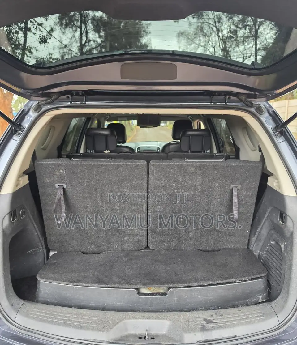 Isuzu MU-X 2021 Gray