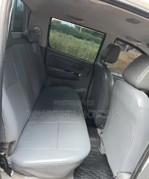 Toyota Hilux 2014 White