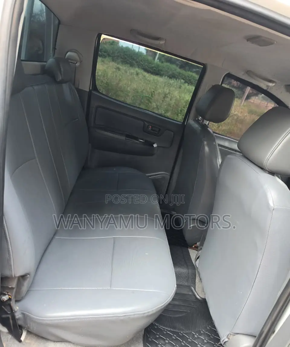 Toyota Hilux 2014 White