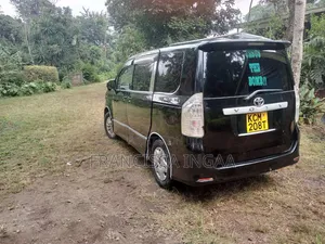 Toyota Voxy V 2WD 8-Seater 2010 Black