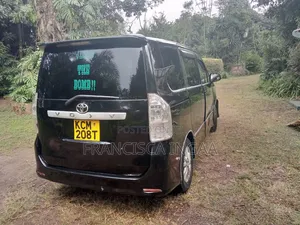 Toyota Voxy V 2WD 8-Seater 2010 Black