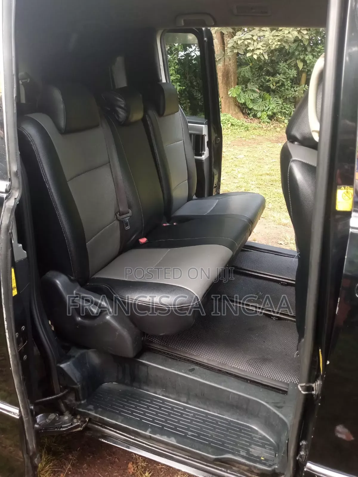 Toyota Voxy V 2WD 8-Seater 2010 Black