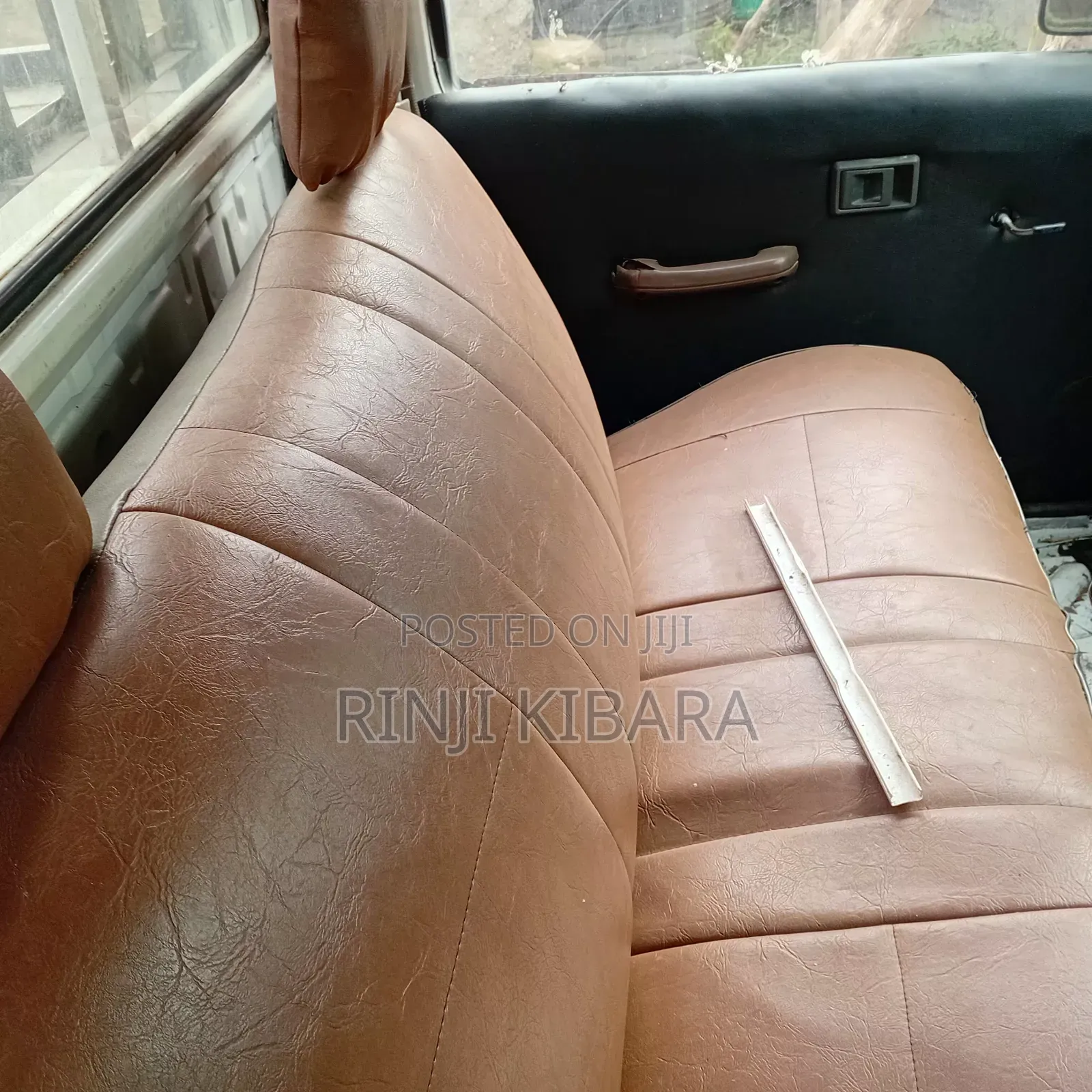 Nissan Pick-Up 1999 White