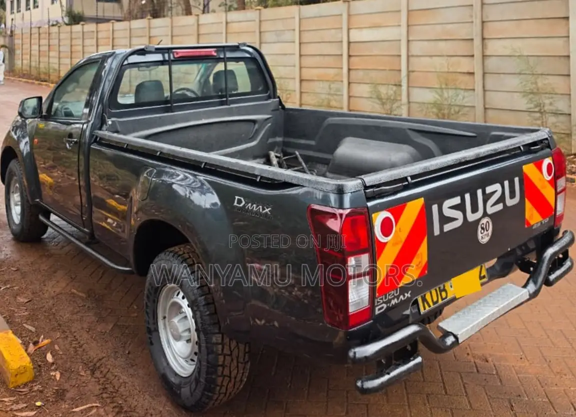 Isuzu D-MAX 2021 Gray
