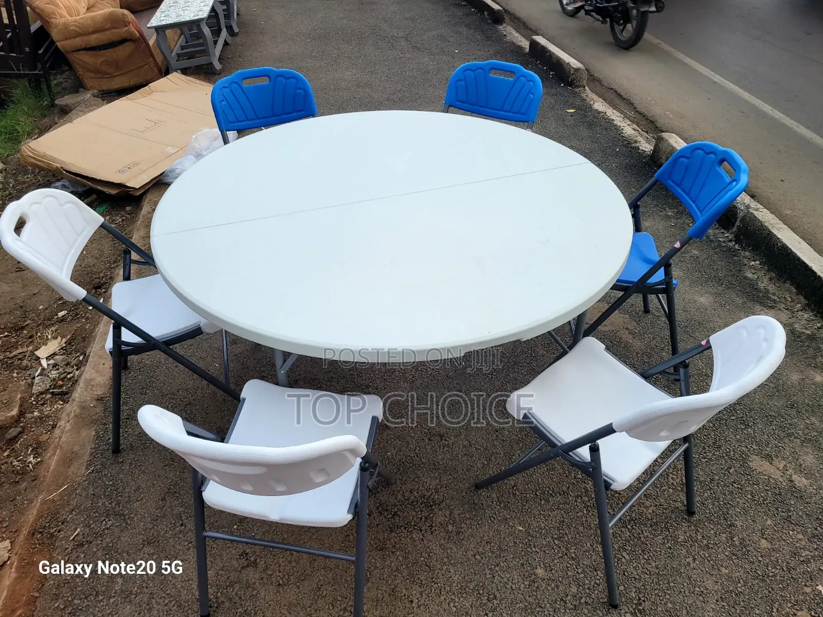 Round Foldable Table