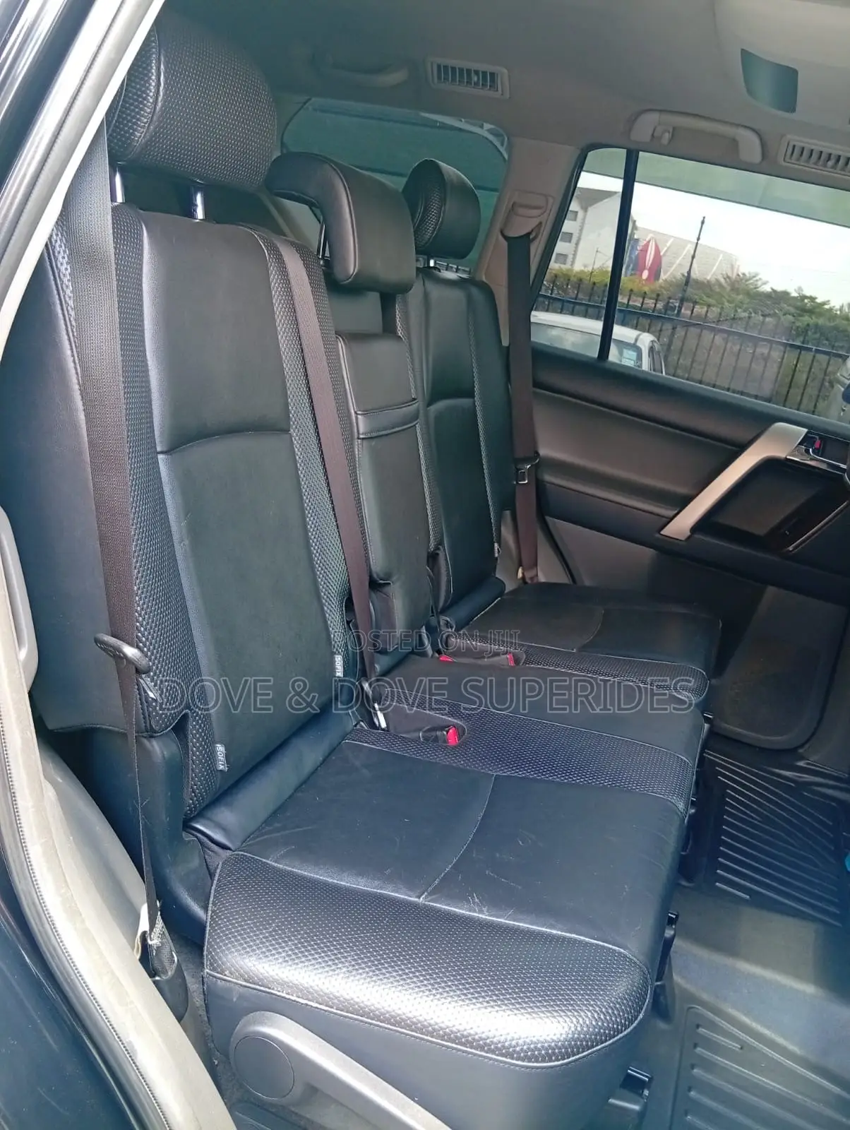 Toyota Land Cruiser Prado KAKADU 2012 Black