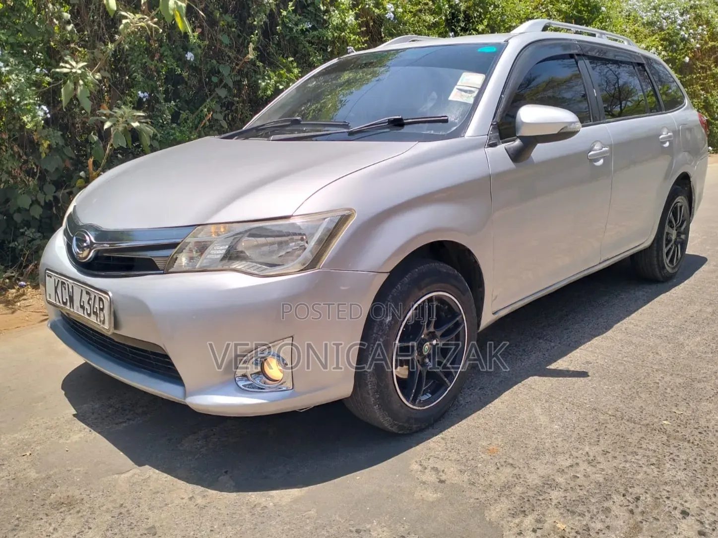 Toyota Corolla Fielder 2013 Silver