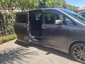 Toyota Noah 2013 Black