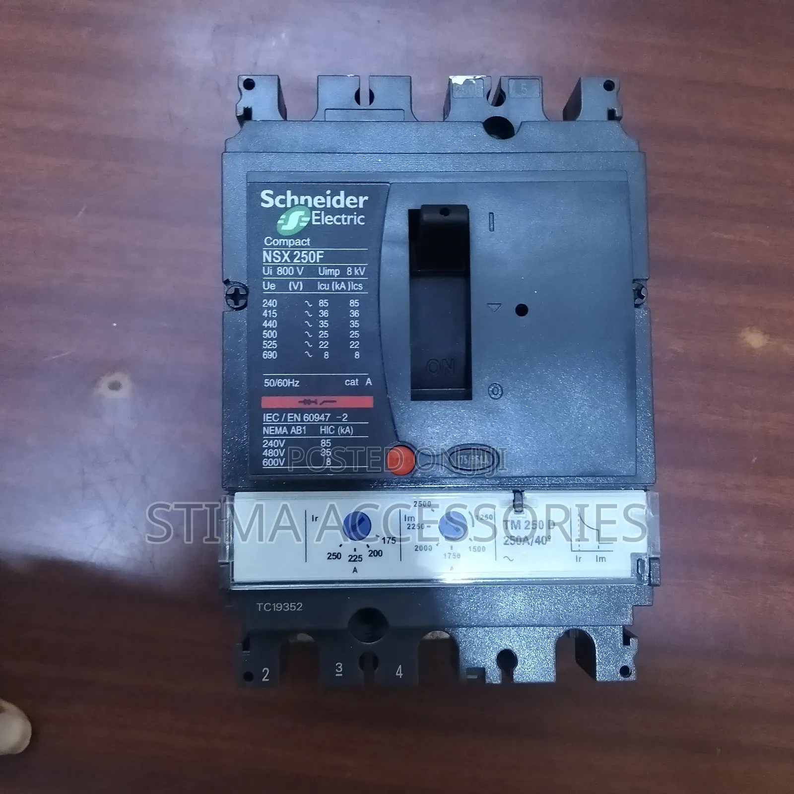 250A McCb Schneider