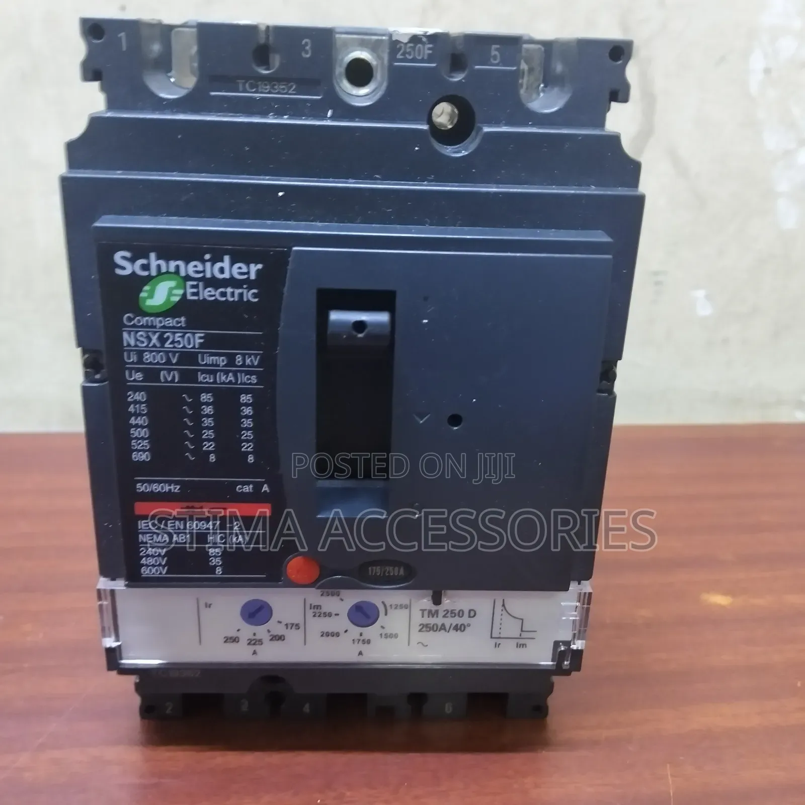 250A McCb Schneider