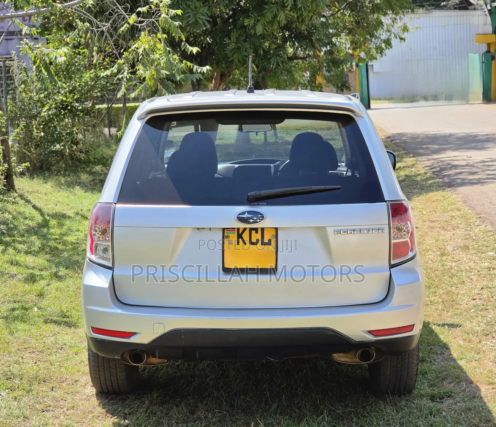 Subaru Forester 2011 Silver