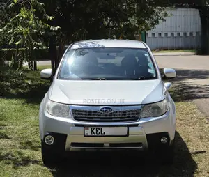 Subaru Forester 2011 Silver