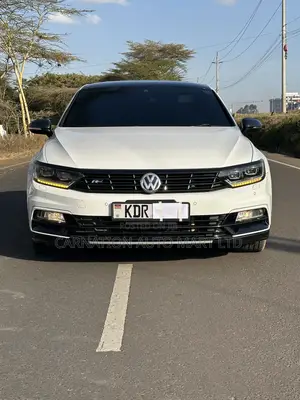 Volkswagen Passat 1.8T R-Line 4dr Sedan (1.8L 4cyl) 2017 Pearl